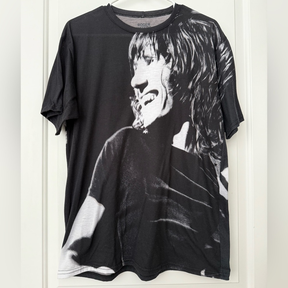 Pink Floyd / Roger Waters Us + Them 2017 Tour Tee